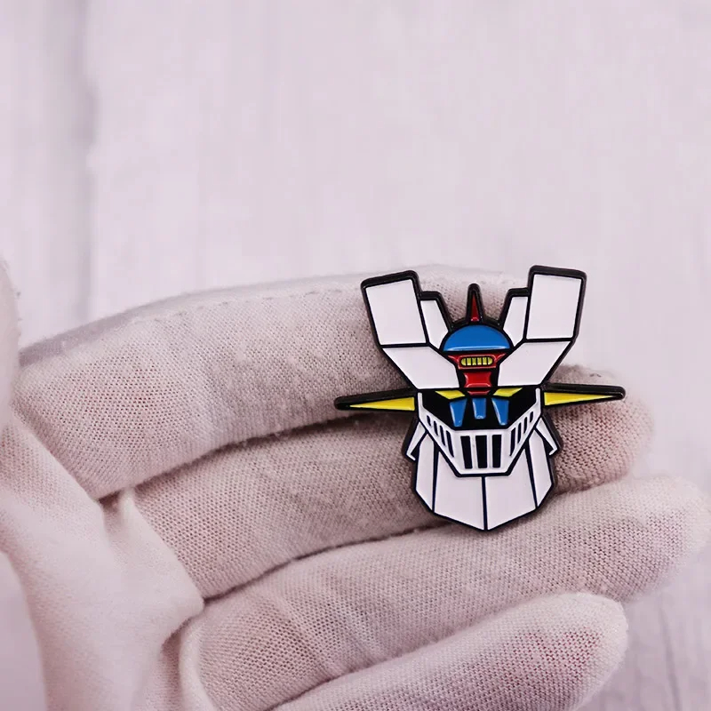 Broche Mazinger Z en cuivre avec fermoir papillon – Image 3