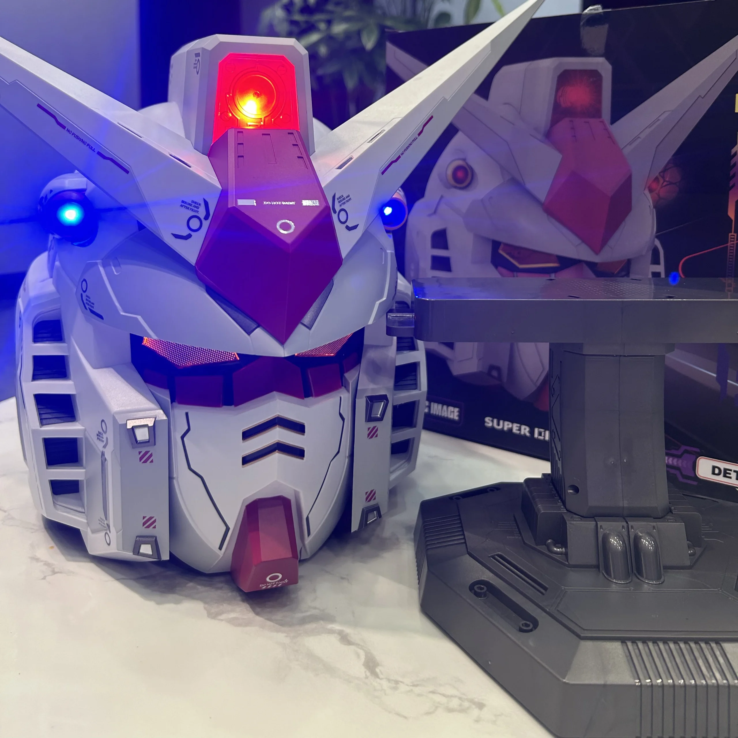 Casque wearable WHITE Gundam RX-78 Bandai avec LED – Image 2